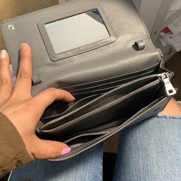 Preloved Prada - Picture 9 of 9